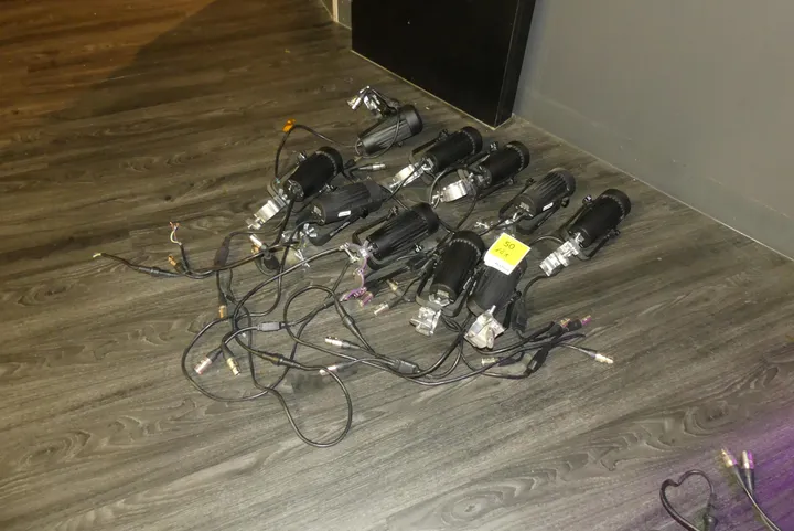 10x Showtec Moving Head Strahler Modell: Spectral 300 Q4
